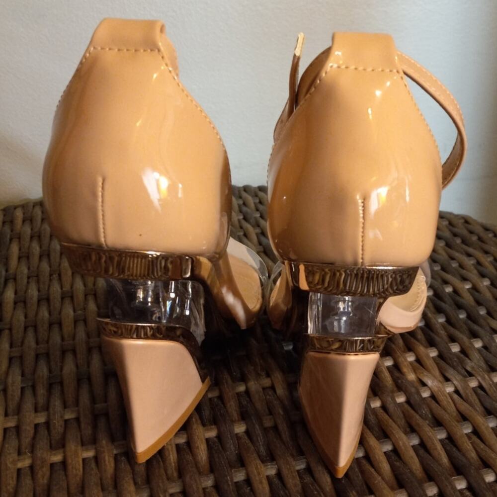 NIB Mei Oi Nude Clear Heel Sandals Sz 8 Lucite Block Heel Ankle Strap Statement